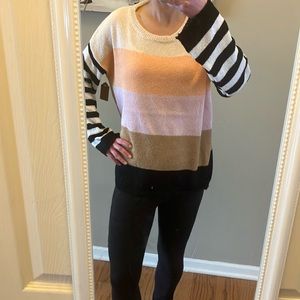 Comfy light sweater medium new with tags